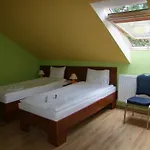 Warnenczyka 85a Bezplatny Parking, Faktura, Prywatna Lazienka, Klimatyzacja 홈스테이 *