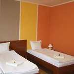 홈스테이 Warnenczyka 85a Bezplatny Parking, Faktura, Prywatna Lazienka, Klimatyzacja *