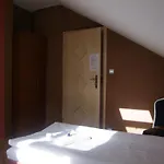 Warnenczyka 85a Bezplatny Parking, Faktura, Prywatna Lazienka, Klimatyzacja Rum i privatbostad *