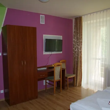 Homestay Warnenczyka 85A Bezplatny Parking, Faktura, Prywatna Lazienka, Klimatyzacja *