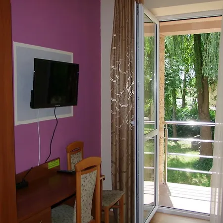 Warnenczyka 85A Bezplatny Parking, Faktura, Prywatna Lazienka, Klimatyzacja Pansiyon Rzeszow