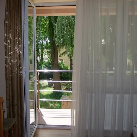 ホームステイ Warnenczyka 85a Bezplatny Parking, Faktura, Prywatna Lazienka, Klimatyzacja *