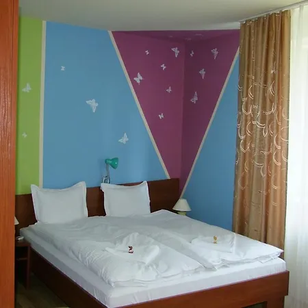 Warnenczyka 85A Bezplatny Parking, Faktura, Prywatna Lazienka, Klimatyzacja Homestay