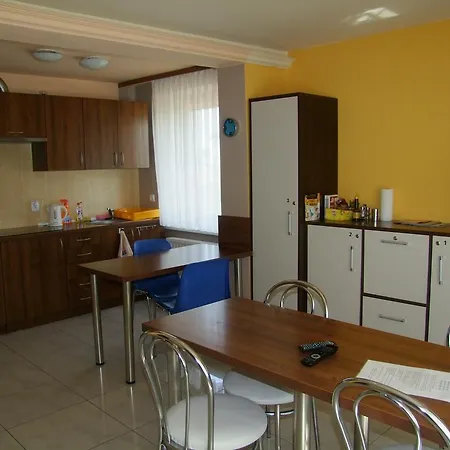 Warnenczyka 85A Bezplatny Parking, Faktura, Prywatna Lazienka, Klimatyzacja Homestay