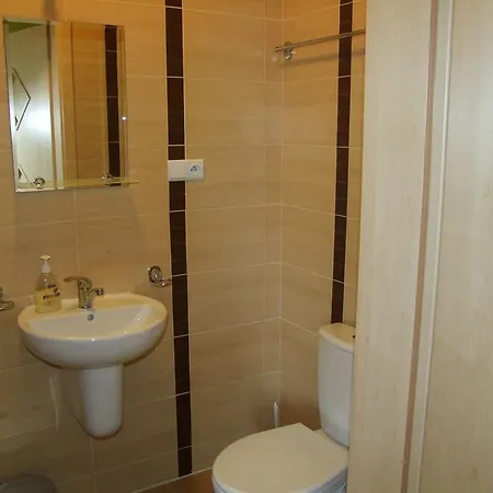 Warnenczyka 85a Bezplatny Parking, Faktura, Prywatna Lazienka, Klimatyzacja * ジェシュフ