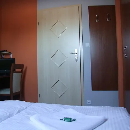 Warnenczyka 85A Bezplatny Parking, Faktura, Prywatna Lazienka, Klimatyzacja Rzeszow