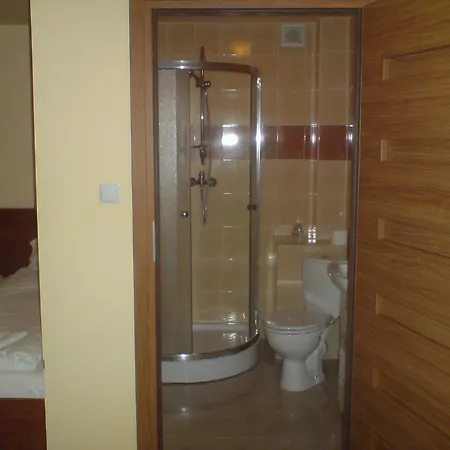 Warnenczyka 85A Bezplatny Parking, Faktura, Prywatna Lazienka, Klimatyzacja Pansiyon