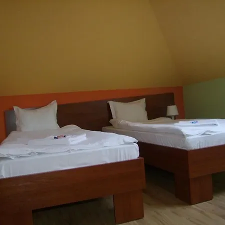 Homestay Warnenczyka 85A Bezplatny Parking, Faktura, Prywatna Lazienka, Klimatyzacja *