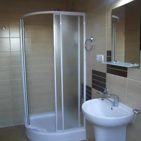 Warnenczyka 85a Bezplatny Parking, Faktura, Prywatna Lazienka, Klimatyzacja