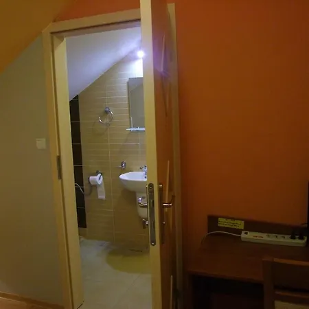 Warnenczyka 85a Bezplatny Parking, Faktura, Prywatna Lazienka, Klimatyzacja Alloggio in famiglia Rzeszów