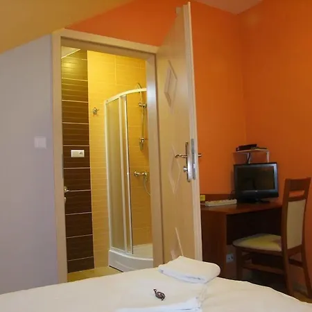 Pansiyon Warnenczyka 85A Bezplatny Parking, Faktura, Prywatna Lazienka, Klimatyzacja Rzeszow