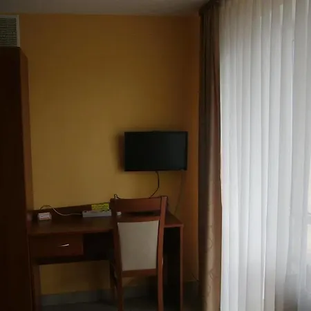 Warnenczyka 85A Bezplatny Parking, Faktura, Prywatna Lazienka, Klimatyzacja Pansiyon