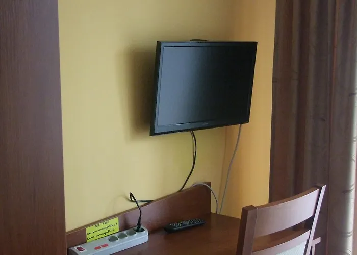 Warnenczyka 85A Bezplatny Parking, Faktura, Prywatna Lazienka, Klimatyzacja Homestay Rzeszow