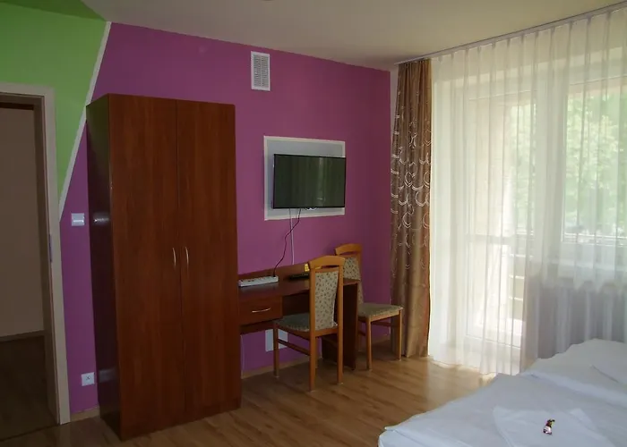 Homestay Warnenczyka 85A Bezplatny Parking, Faktura, Prywatna Lazienka, Klimatyzacja *