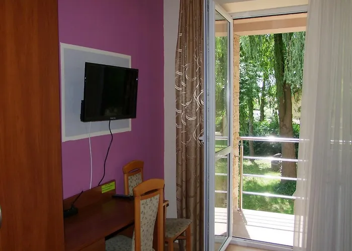 Warnenczyka 85A Bezplatny Parking, Faktura, Prywatna Lazienka, Klimatyzacja Homestay Rzeszow