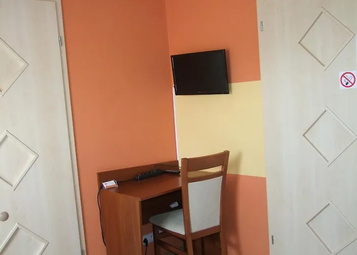 Homestay Warnenczyka 85A Bezplatny Parking, Faktura, Prywatna Lazienka, Klimatyzacja Rzeszow