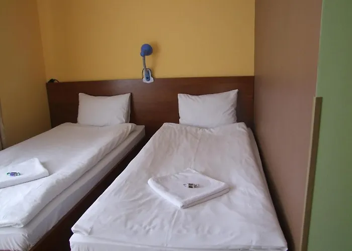 Warnenczyka 85A Bezplatny Parking, Faktura, Prywatna Lazienka, Klimatyzacja Homestay